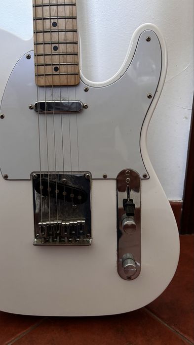 Squier Affinity Telecaster Olympic White - 100% Funcional