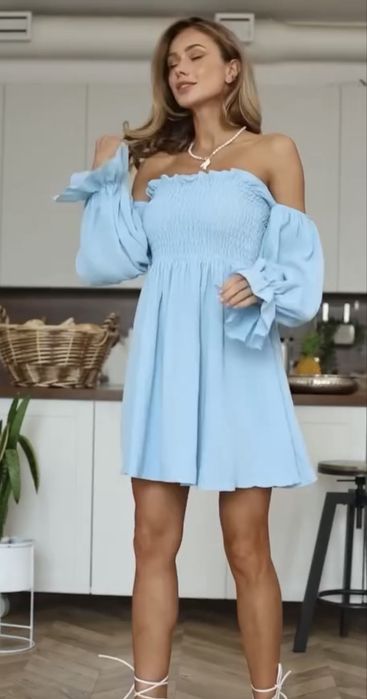 Легка, красива сукня