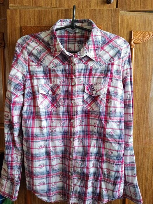 Рубашка в хорошем состоянии