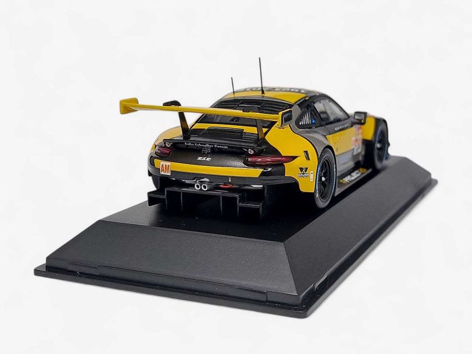 Масштабна модель 1/43 Porsche 911 (991) RSR #56 SuperSeason від Spark