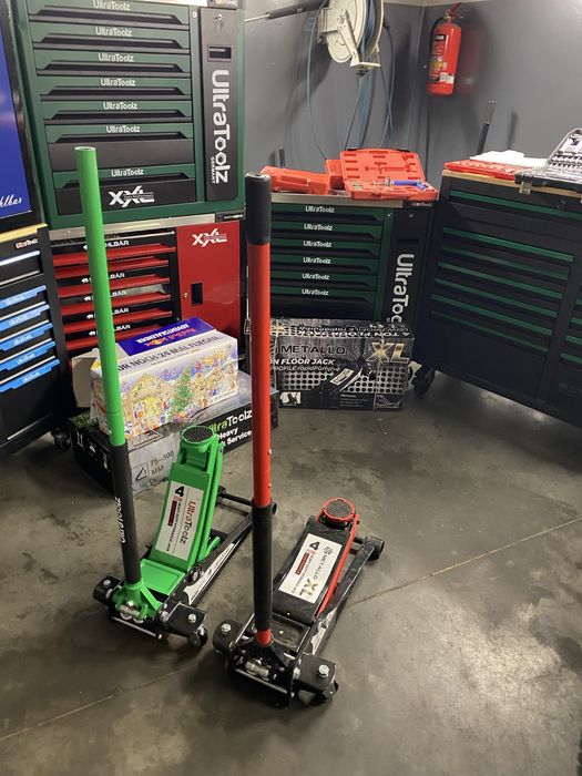 Pakiety narzedzi szafy z narzedziami walizki żaby