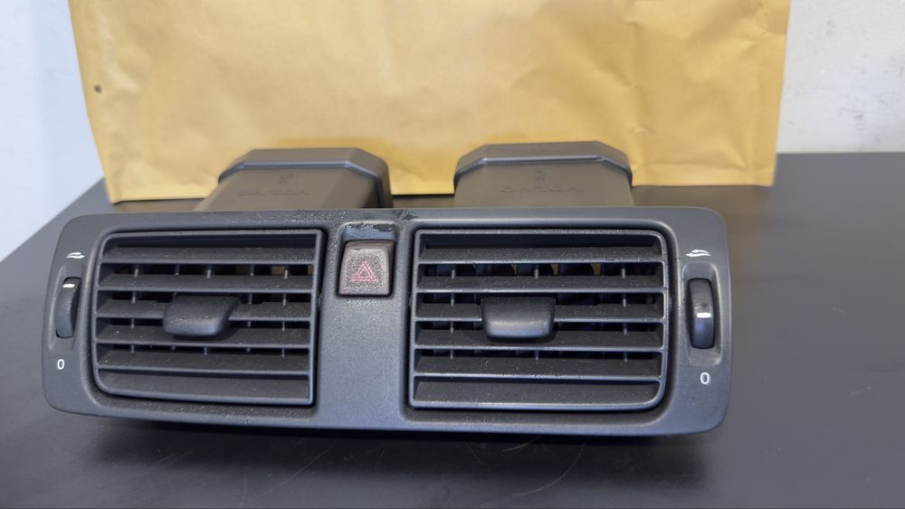SAIDAS DE AR CENTRAL  VOLVO V50 ANO 2007