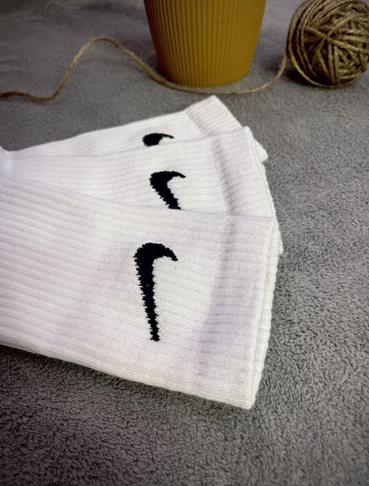 Skarpety Nike długie białe czarne kolorowe