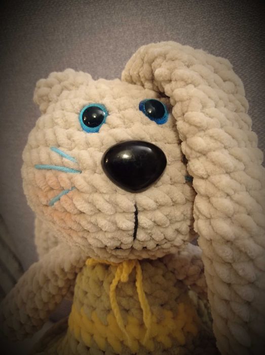 Królik maskotka szydełkowy hand made