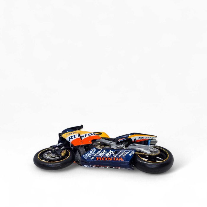 Miniatura Honda Repsol Nº46 Valentino Rossi – Modelo MotoGP – 17 cm
