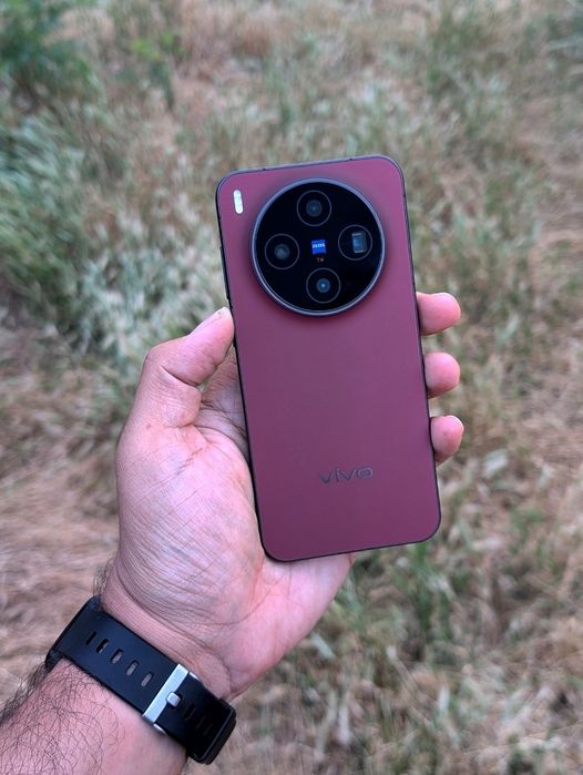 Vivo x300 (16/512 6040 mAh глобальная версия 2 физ сим +есим   компактный флагман камерафон)