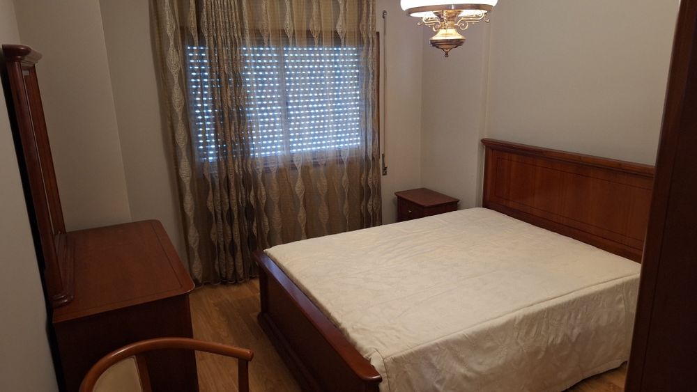 Apartamento T4 - Centro de Gaia 
- 4 Quartos - 1 Suite -