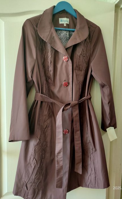 Плащ новий 52 р.