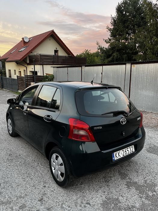 Toyota Yaris 1.0 benzyna