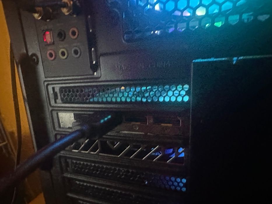 PC Gaming Custom (Base Lenovo Legion T5) - Ryzen 7 5800X - RX 6700 XT | Algarve, praticamente novo para venda rápida