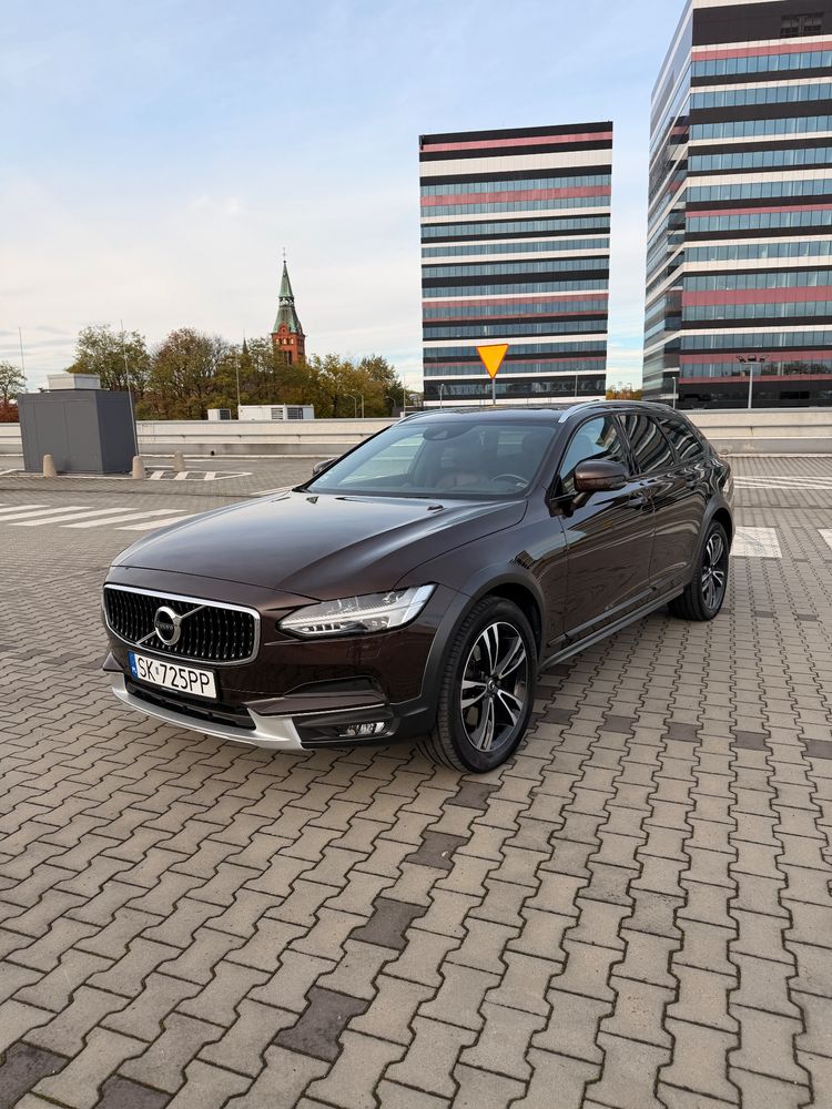 Volvo V90 Cross Country