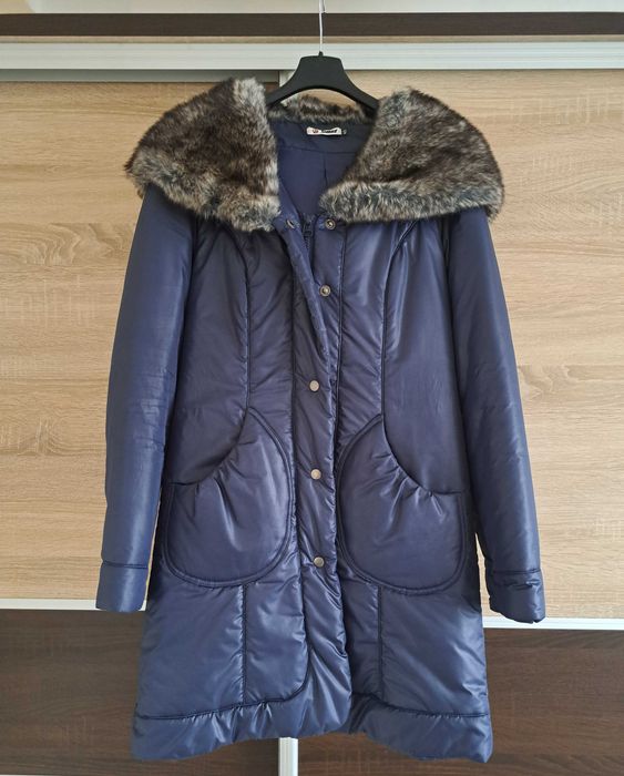 Niebieska kurtka zimowa