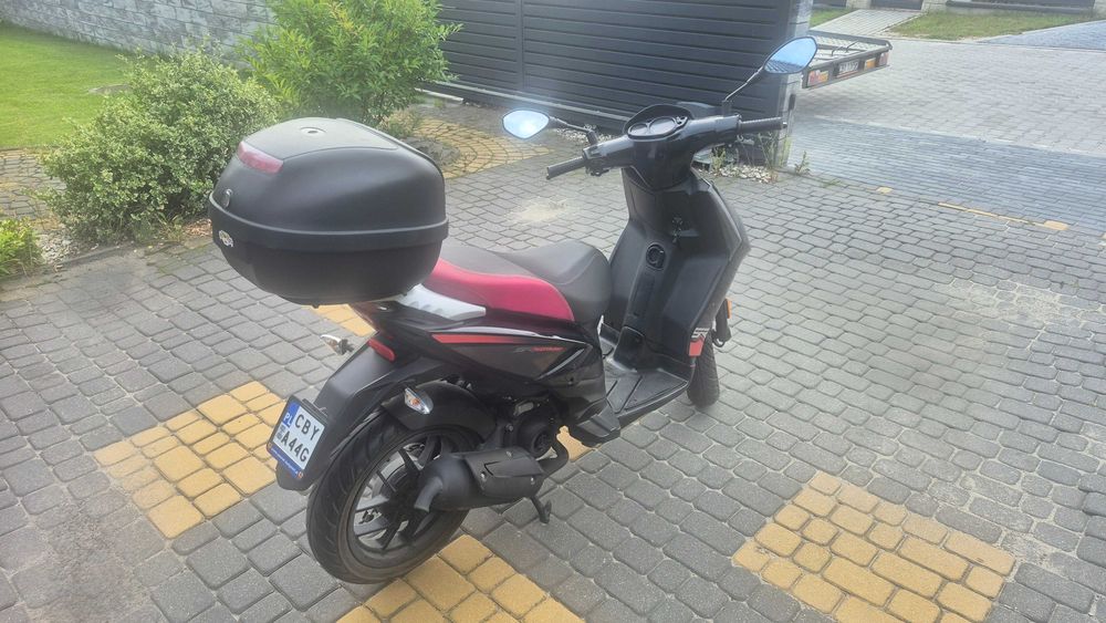 Aprilia sr 50 motaro
