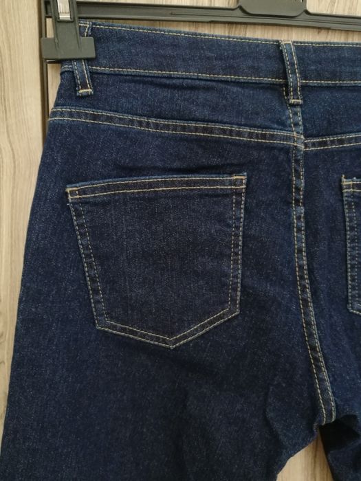 Calças de ganga novas / Jeans MO
Vendo calças de ganga novas.
Não fui