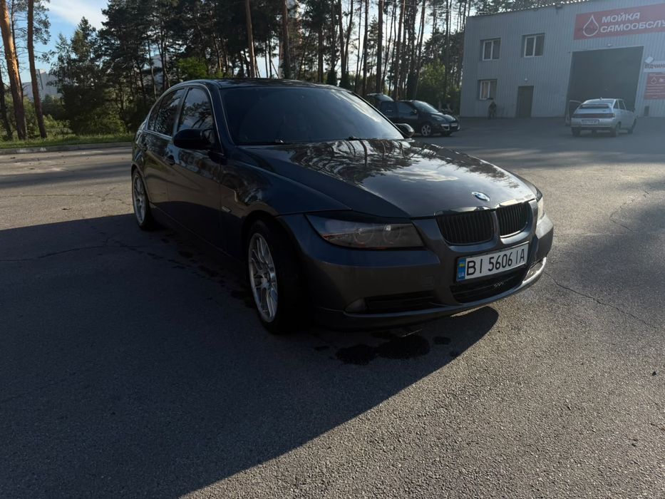 BMW E90 325xi седан автомат 2005