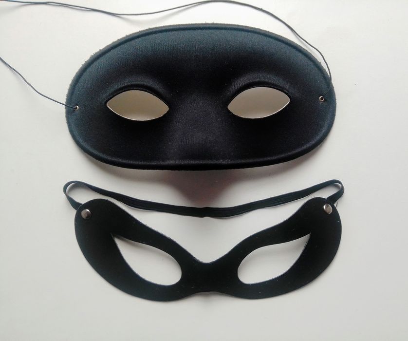 Chapéus para carnaval ou festas temáticas todos 5€.