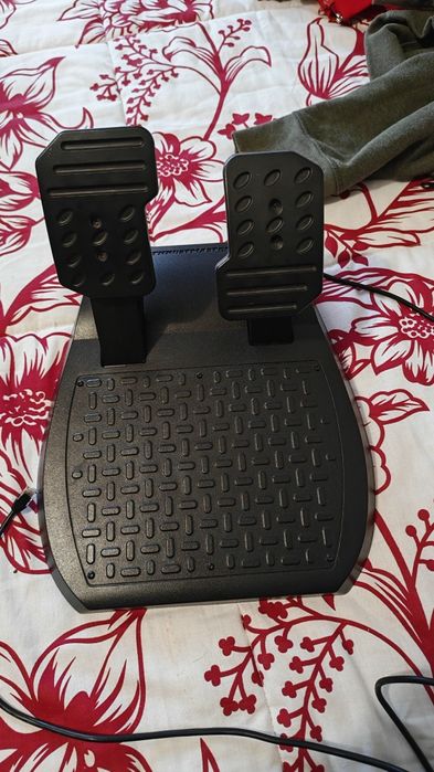 Volante Thrustmaster T150