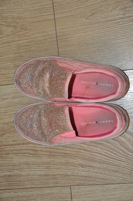 Różowe brokatowe trampki Tommy Hilfiger 29 wsuwane slip on