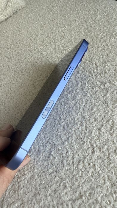 Iphone 16 Ultramarine 256 GB jak nowy