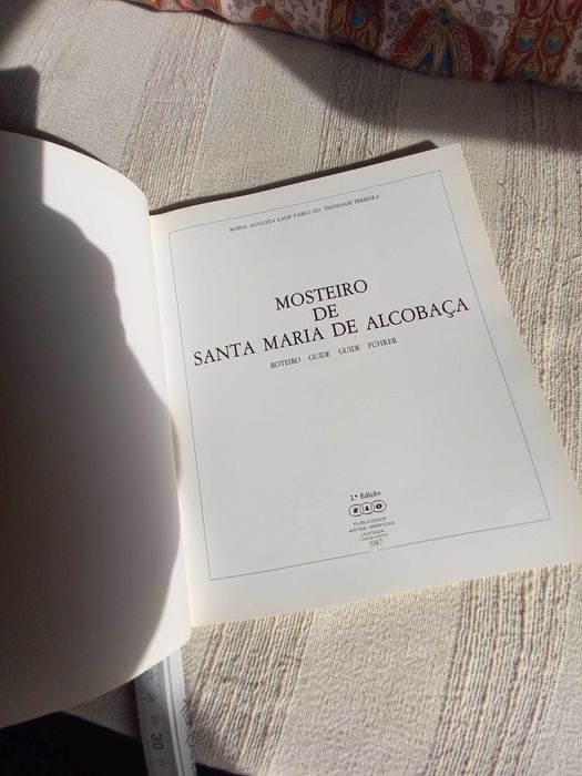 Mosteiro de Santa Maria de Alcobaça Roteiro Maria Augusta Ferreira
