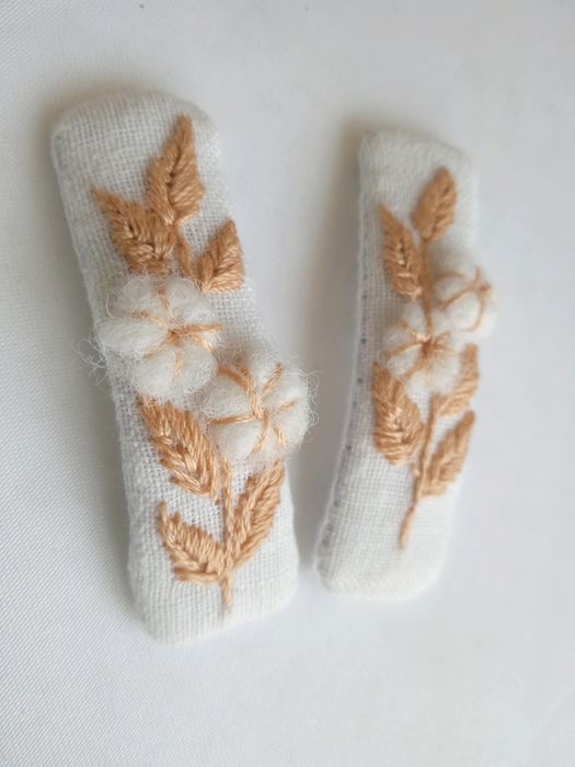 Іменні вишиті заколки