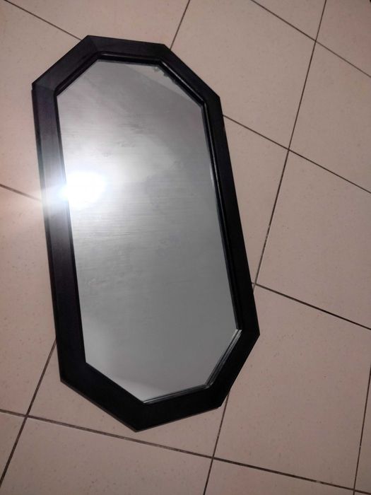 Lustro w drewnianej ramie 44,5x88,5 cm