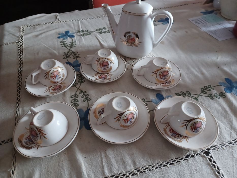 Oportunidade. Serviço de chá nunca usado