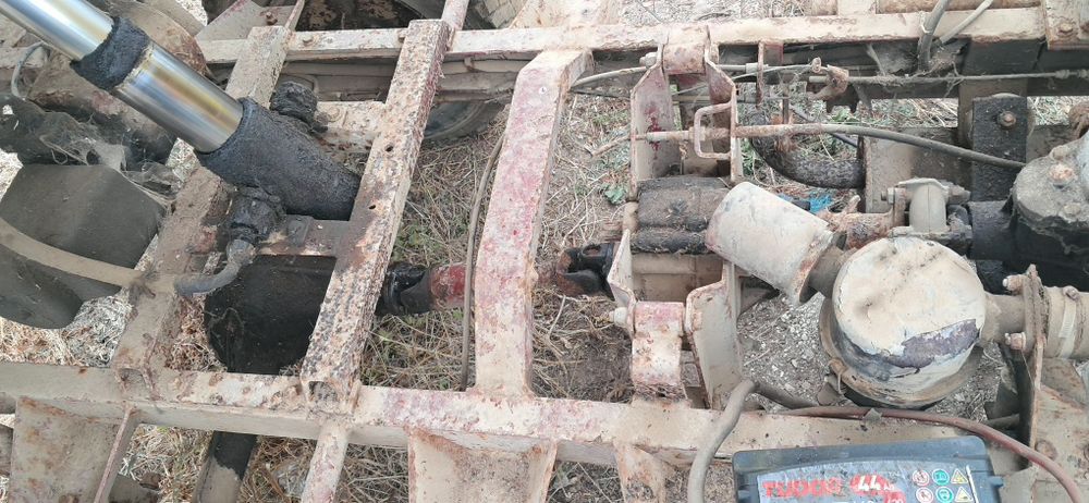 Tratocarro ou motoagricola 4x4 usada