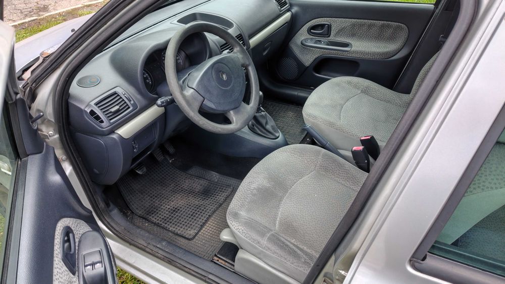 Renault Clio 2 1.2 75km