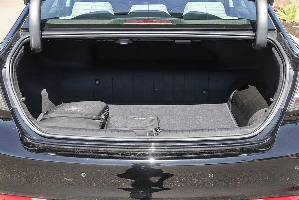 Hyundai Sonata Plug-in Hybrid Limited      2016