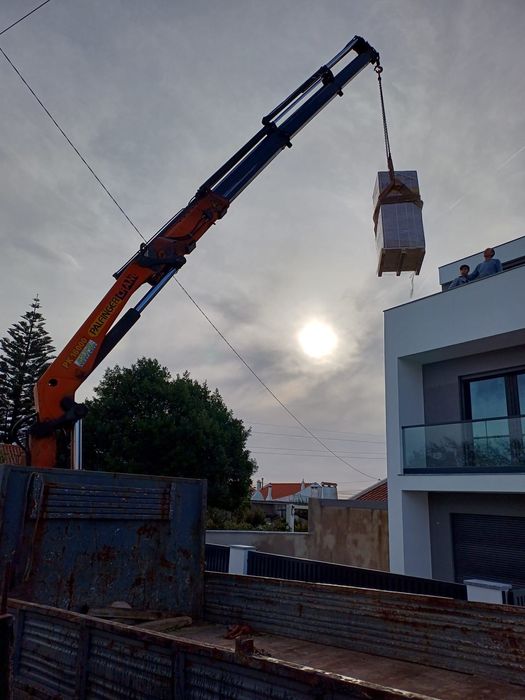 Camião grua / Escavações - Terraplanagens SINTRA/LISBOA/MARGEM SUL