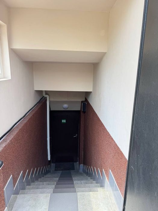 Продам коммерческое помещение свободного назначения в Нагорном районе