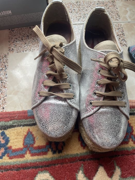 Sapatilha da marca Tapadas