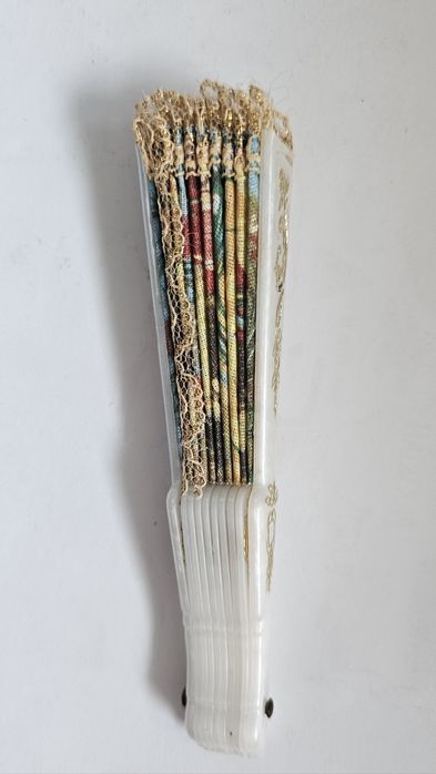 Piękny materiałowy wachlarz corrida Hiszpania scenki rodzajowe