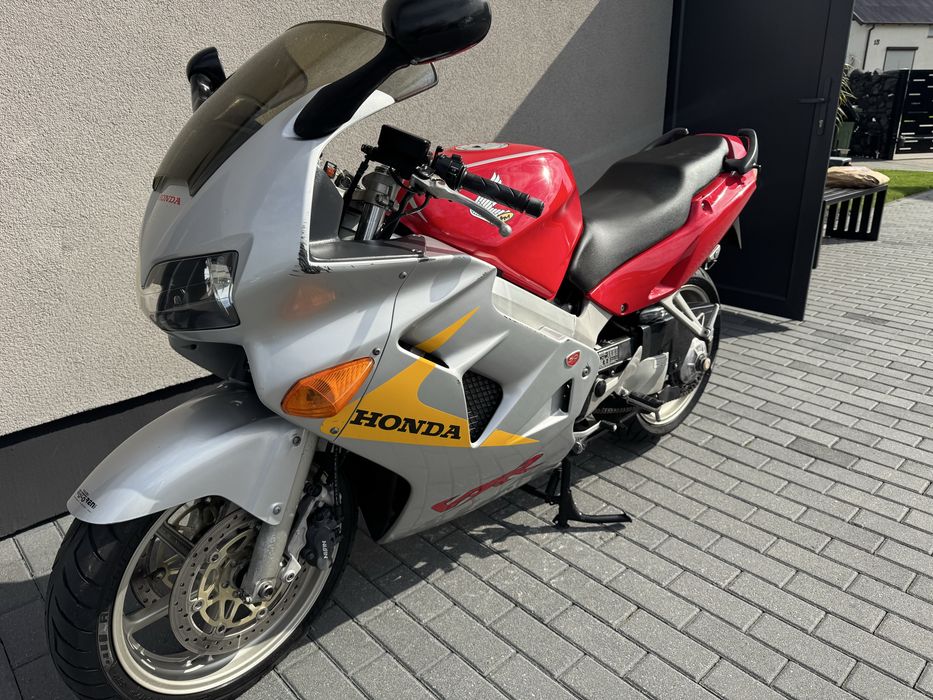 Honda VFR 800fi milenijna