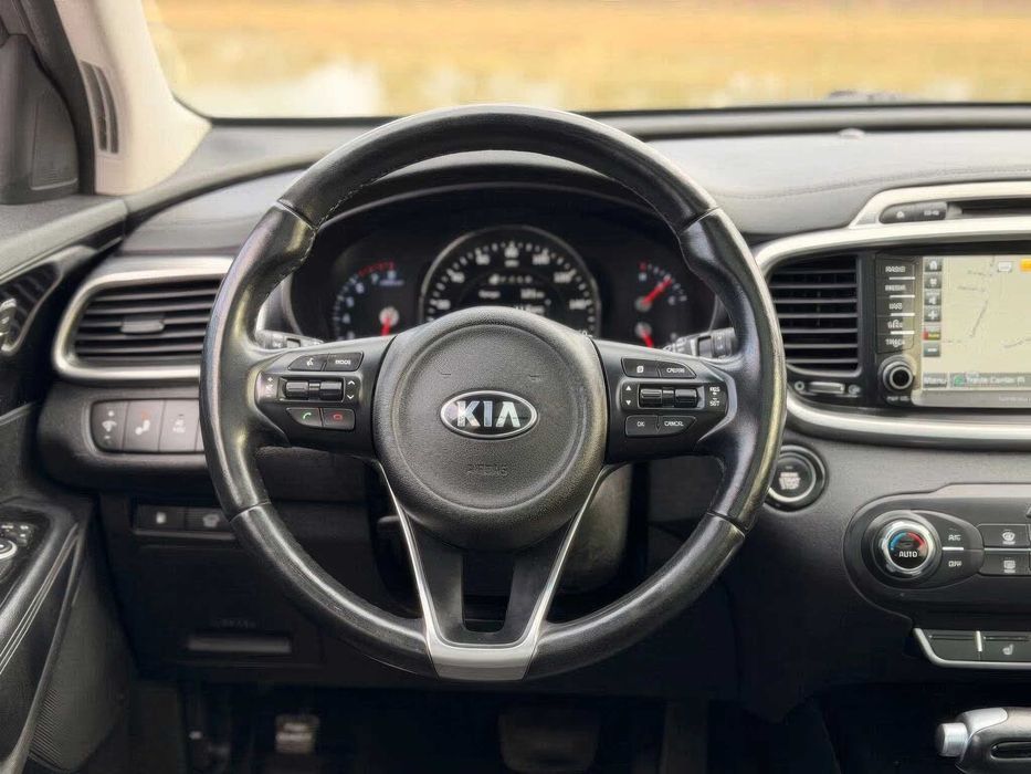 Kia Sorento      2017