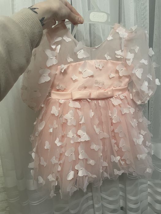 Сукня на дівчинку