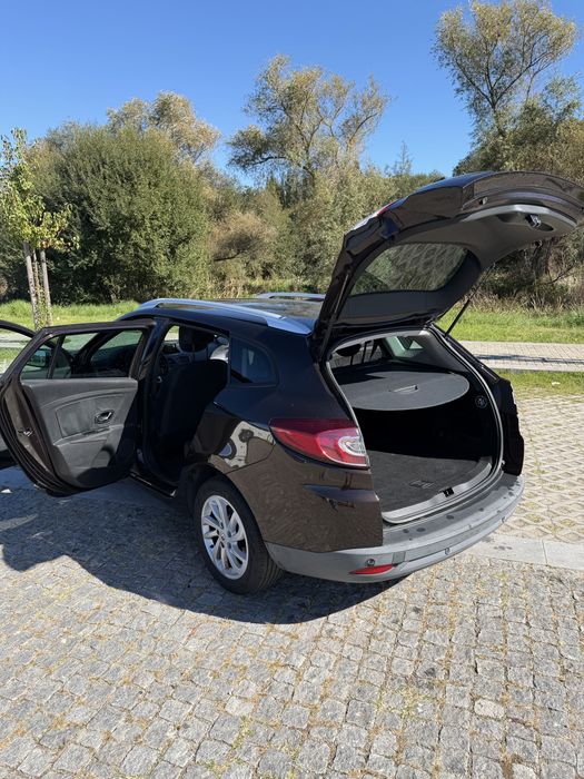 Renault megane Sport tourer 1.5 dci Dynamique S — photo 5