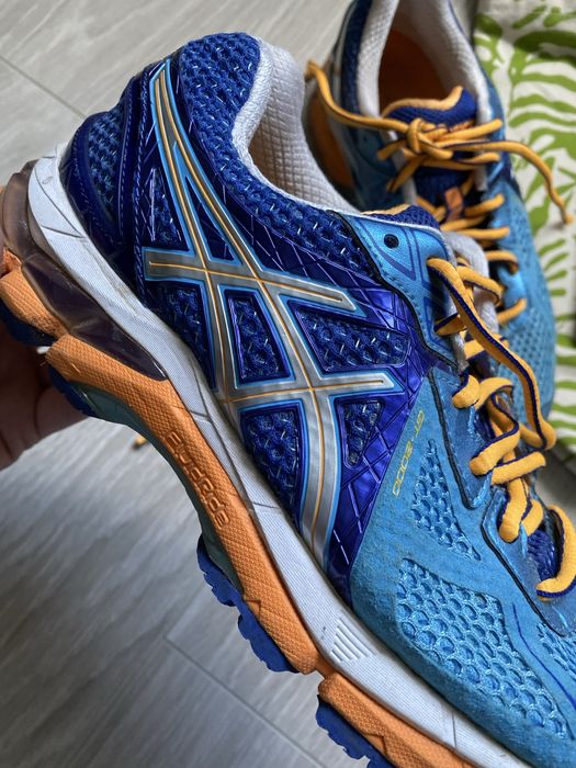 крутые кроссовки asics