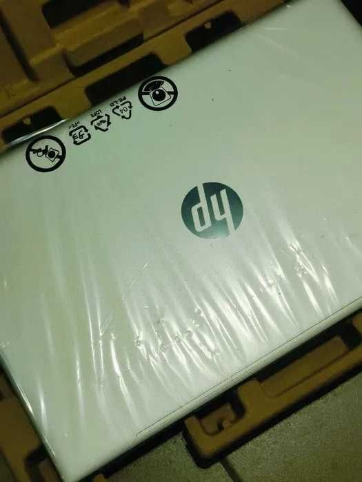 1680/24 Laptop HP 15-eg2570nw 15" Intel Core i5 16 GB / 512 GB NOWY