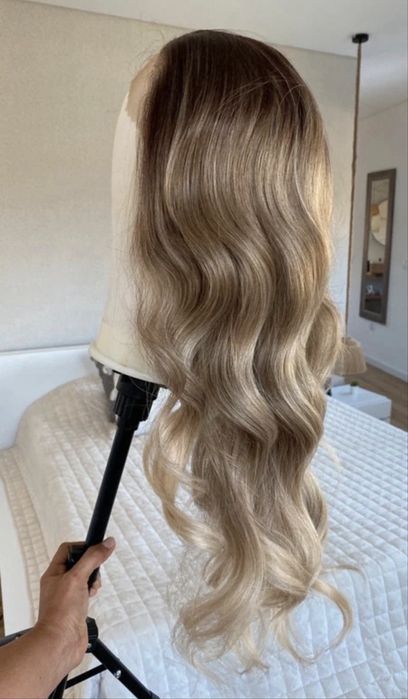 Lace front loira de repartição livre