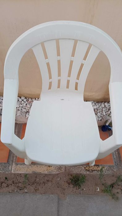 Cadeiras de PVC brancas (cadeiras de esplanada)