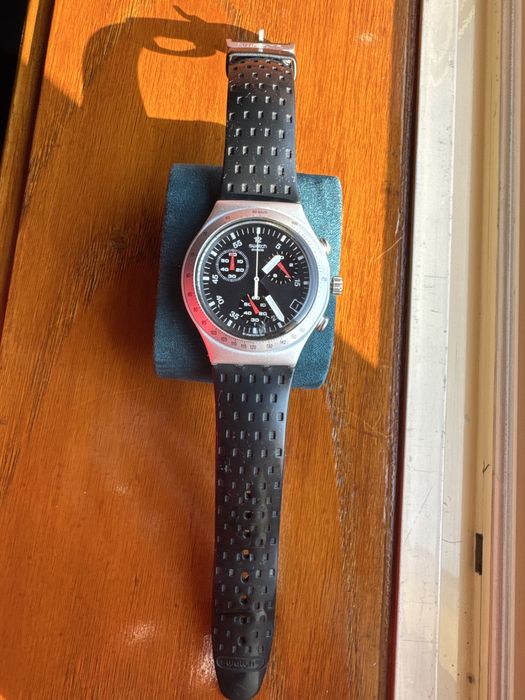 Relógio Swatch modelo IRONY