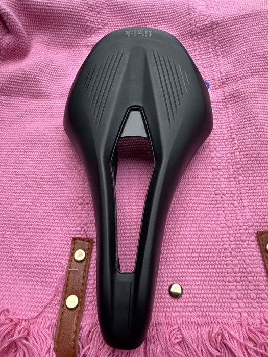 Siodełko fizik vento argo r5 140 mm
