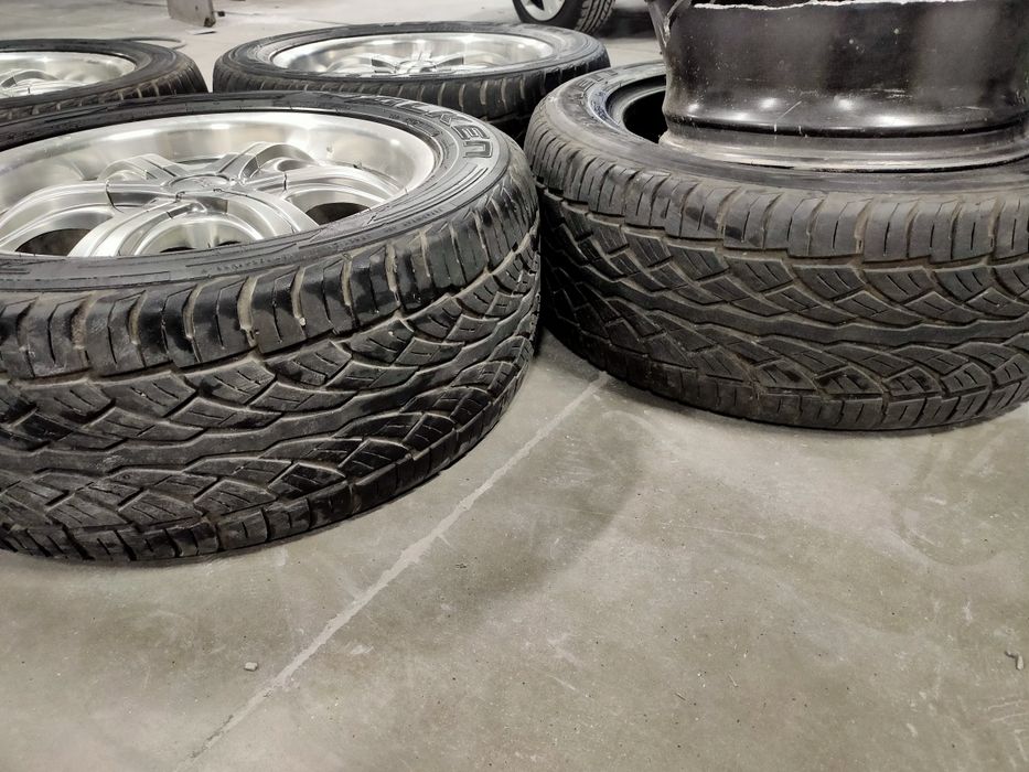 Диски с шинами,r18 255/55 один диск удареный