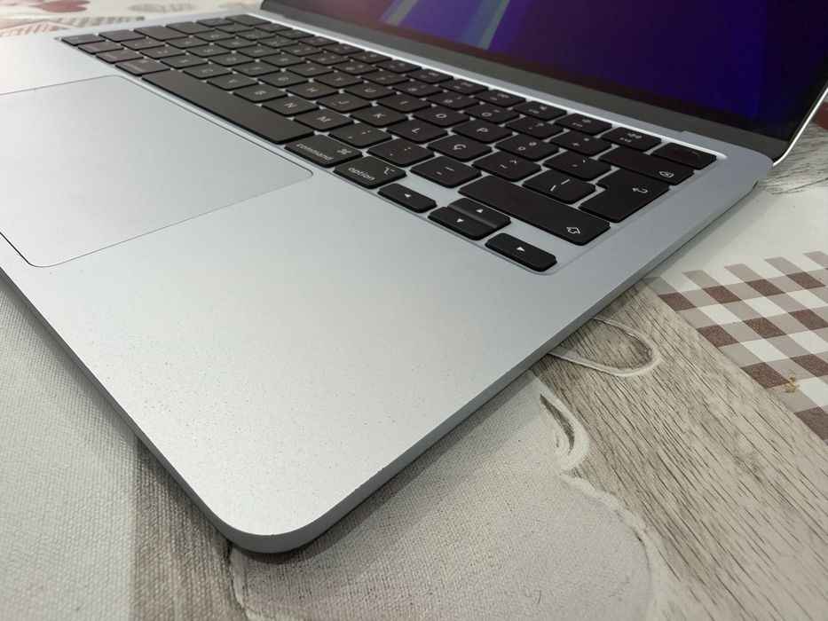 Macbook air 13” 16Gb/512Gb