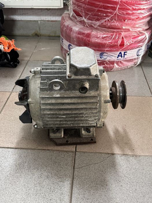 Електромотор (двигун) 3кВт 1500 об