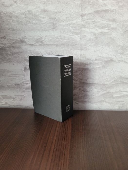 Sejf kasetka skrytka na pieniądze skarbonka