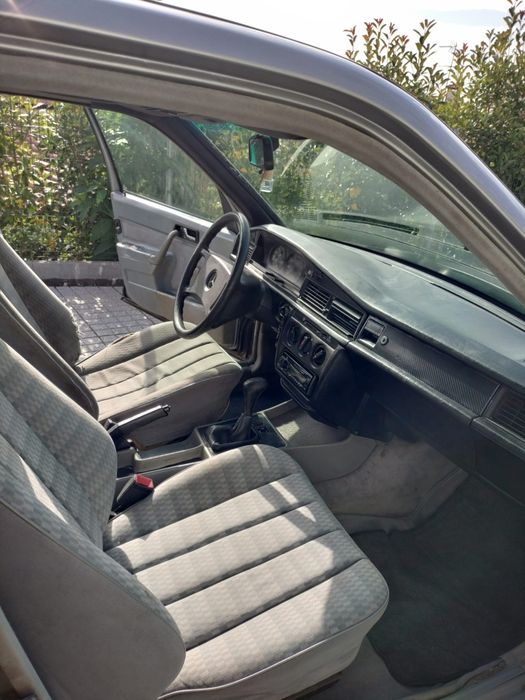Mercedes-benz 190d