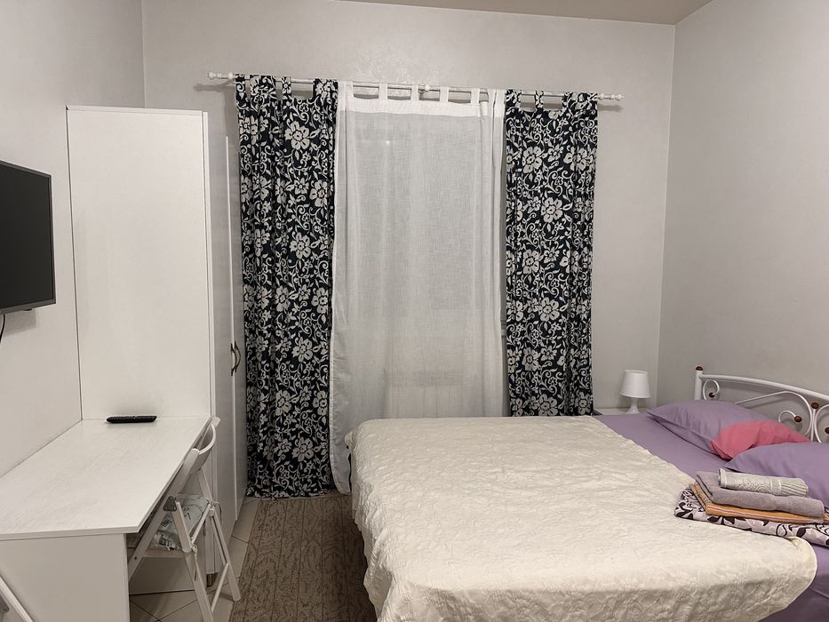 Посуточно апартаменты с парковкой  м.Дорогожичи,м.Лукьяновка